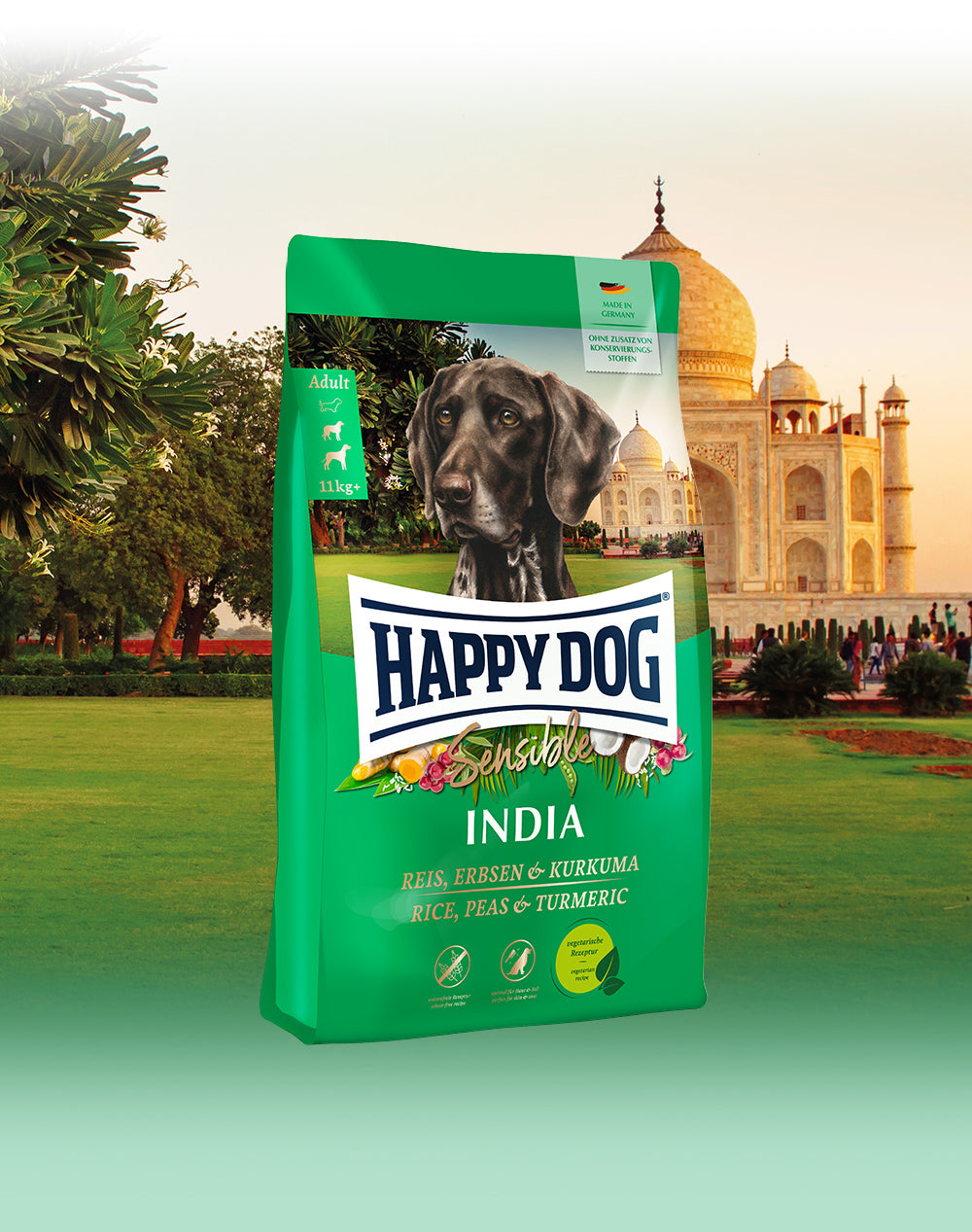 Das Hundefutter Happy Dog Sensible India vor dem Taj Mahal in Indien.